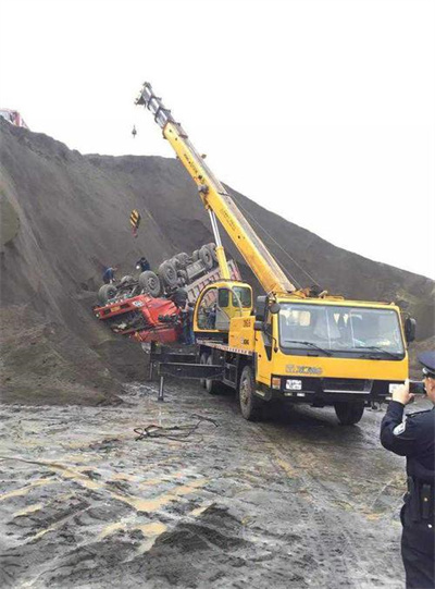 上甘岭区上犹道路救援